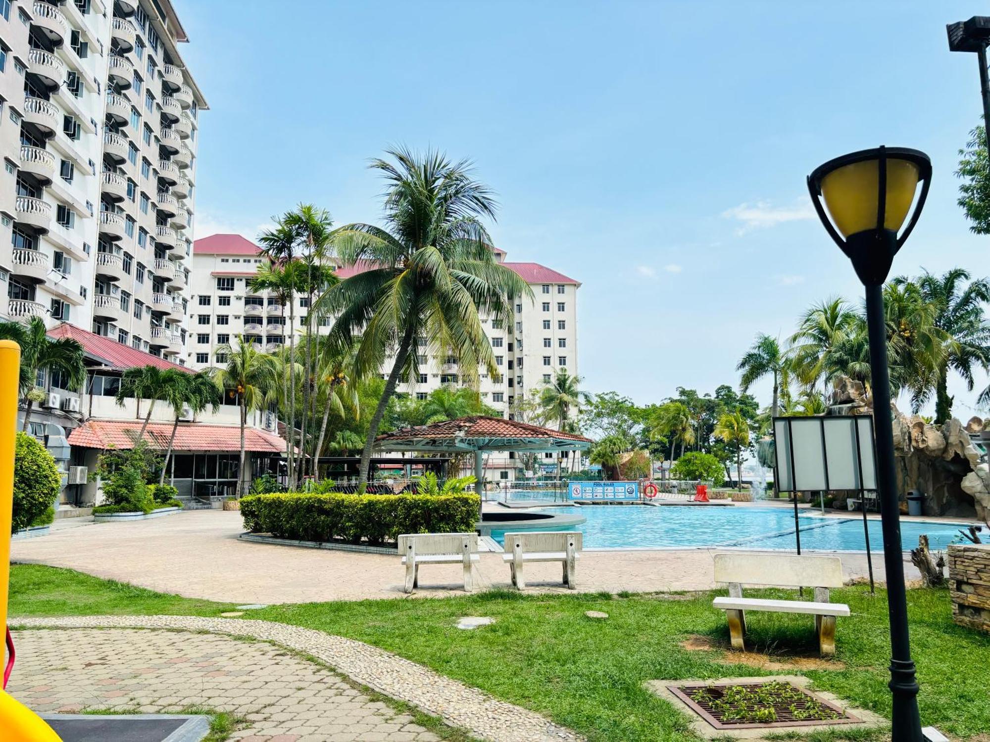 Glory Beach Resort Own Port Dickson Luaran gambar